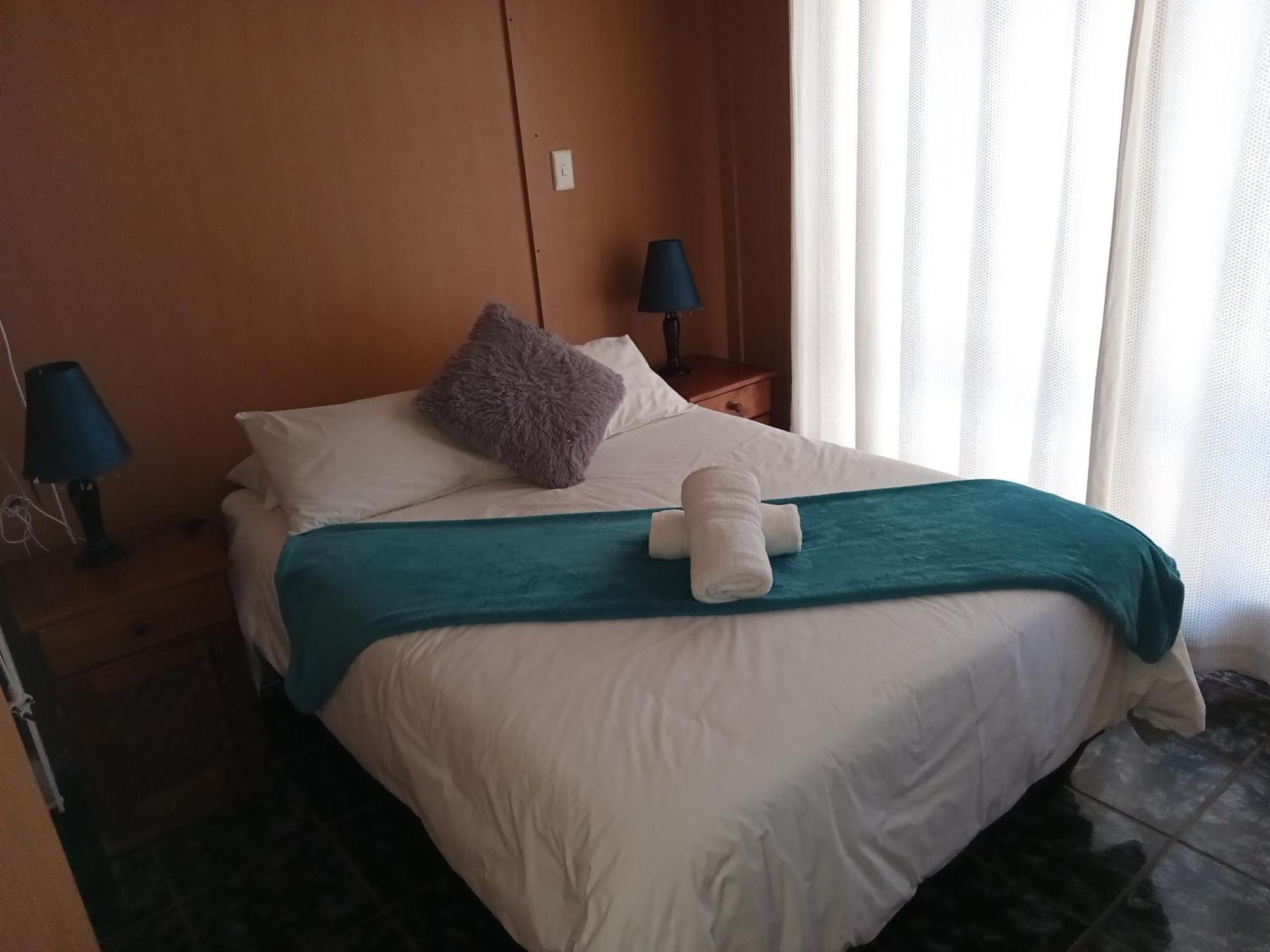 Sunrose Group Of Guesthouses Гарьеп-Дам Экстерьер фото